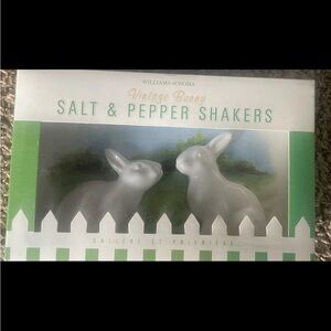Williams Sonoma Vintage Bunny Salt & Pepper Shakers - White